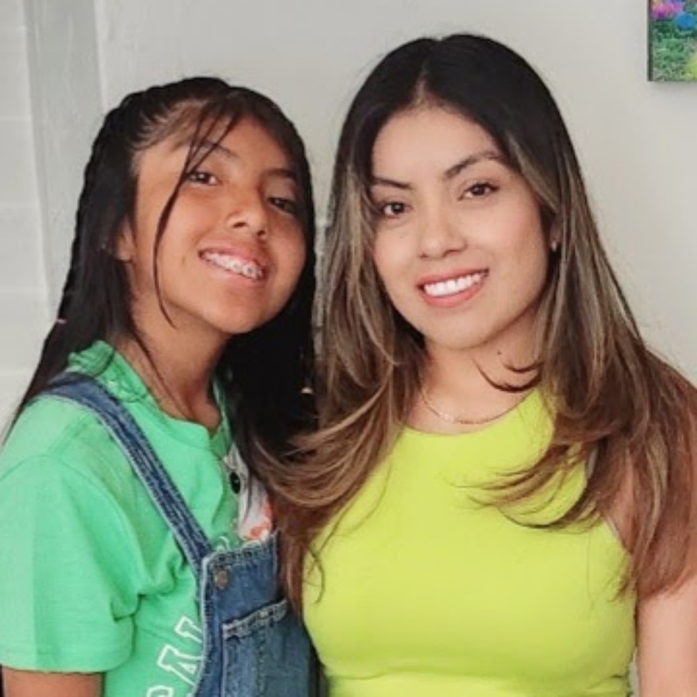 Meet your Posher, Noemi and jaqui